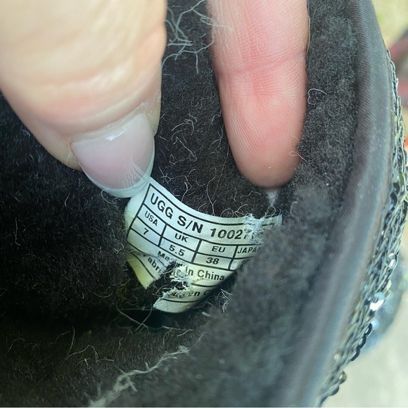 UGG | Australia Black & Silver Sequin Boots 7 - Picture 4 of 9